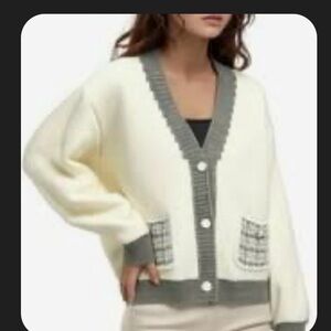 Loose knit cardigan White and Gray Cardigan with Logo